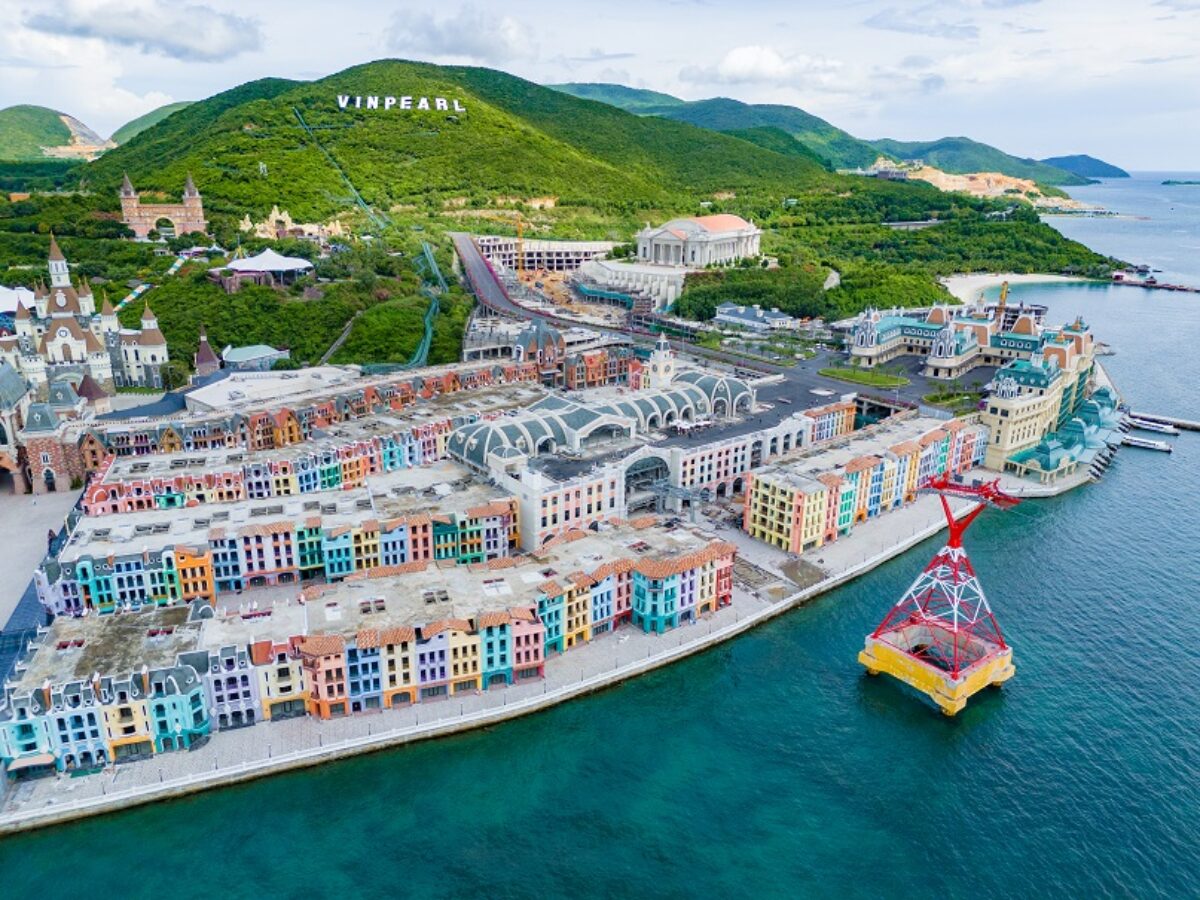 Cáp treo vượt biển trong giá vé Vinpearl Harbour Nha Trang