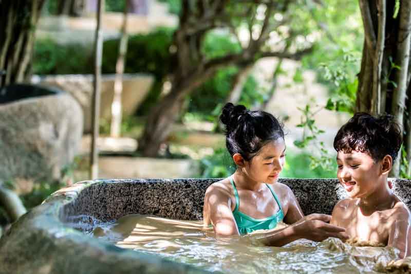 Quy trình tắm bùn khoáng chuẩn tại Hòn Tằm